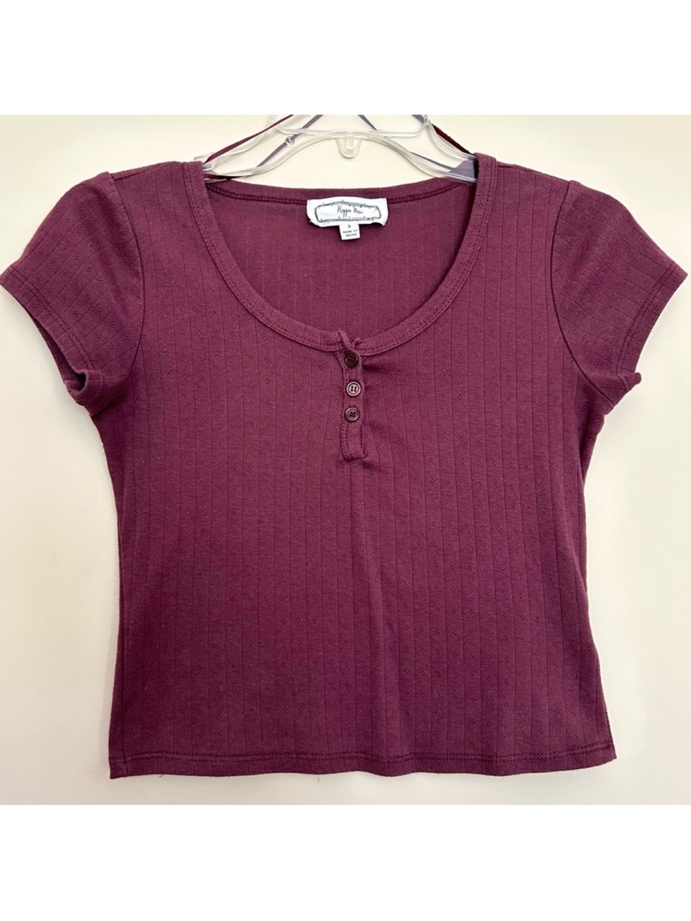 Hippie Rose Women’s Burgundy Buttoned Crop Top